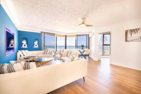Luxurious Beachfront Apartment